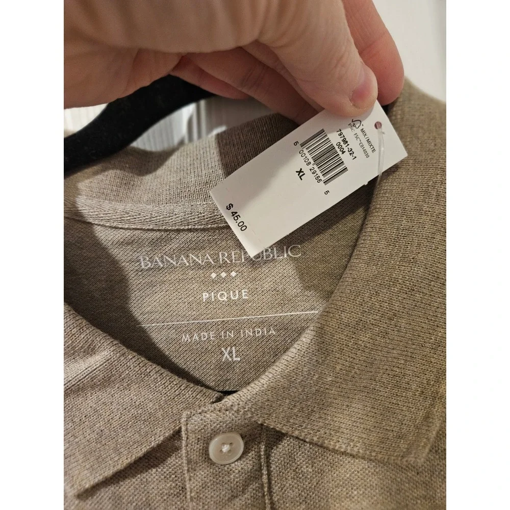 Banana Republic brand banana
