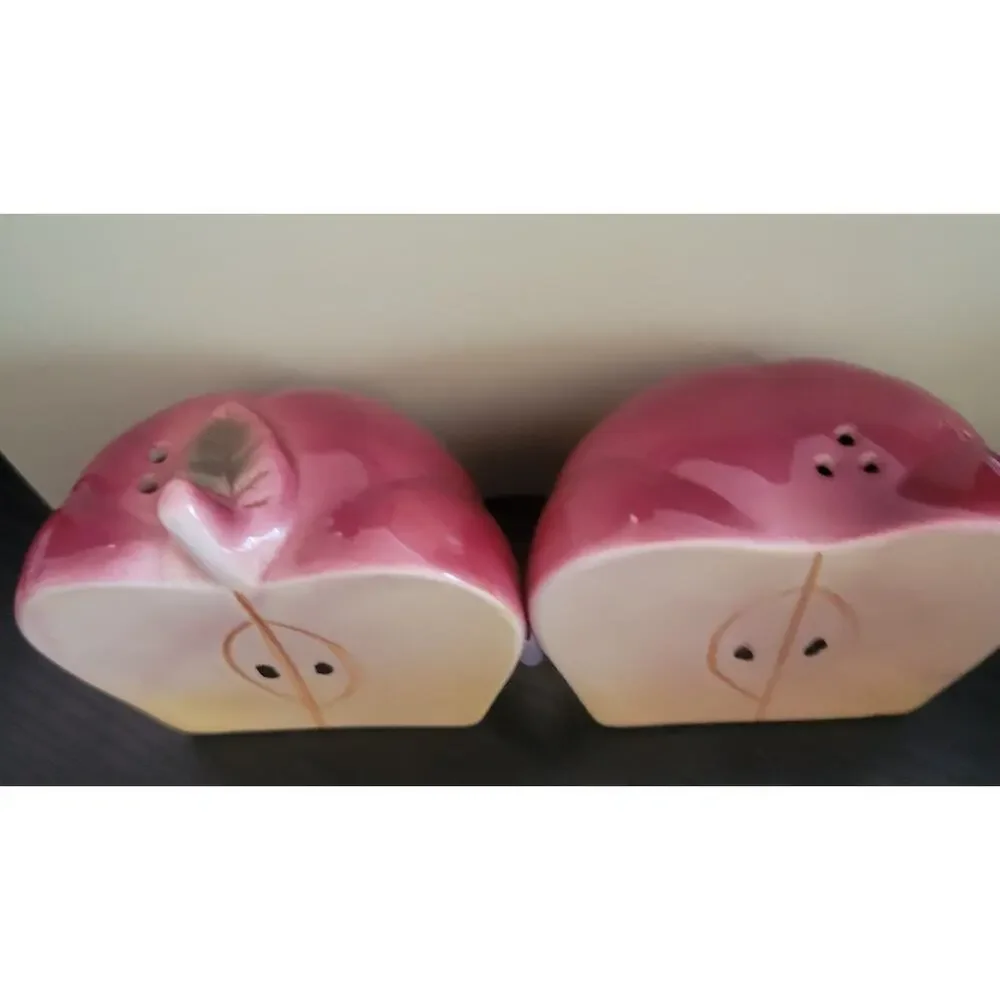 Vtg Ceramic Apple Salt & Pepper Shakers Red 2 Halves 3.5