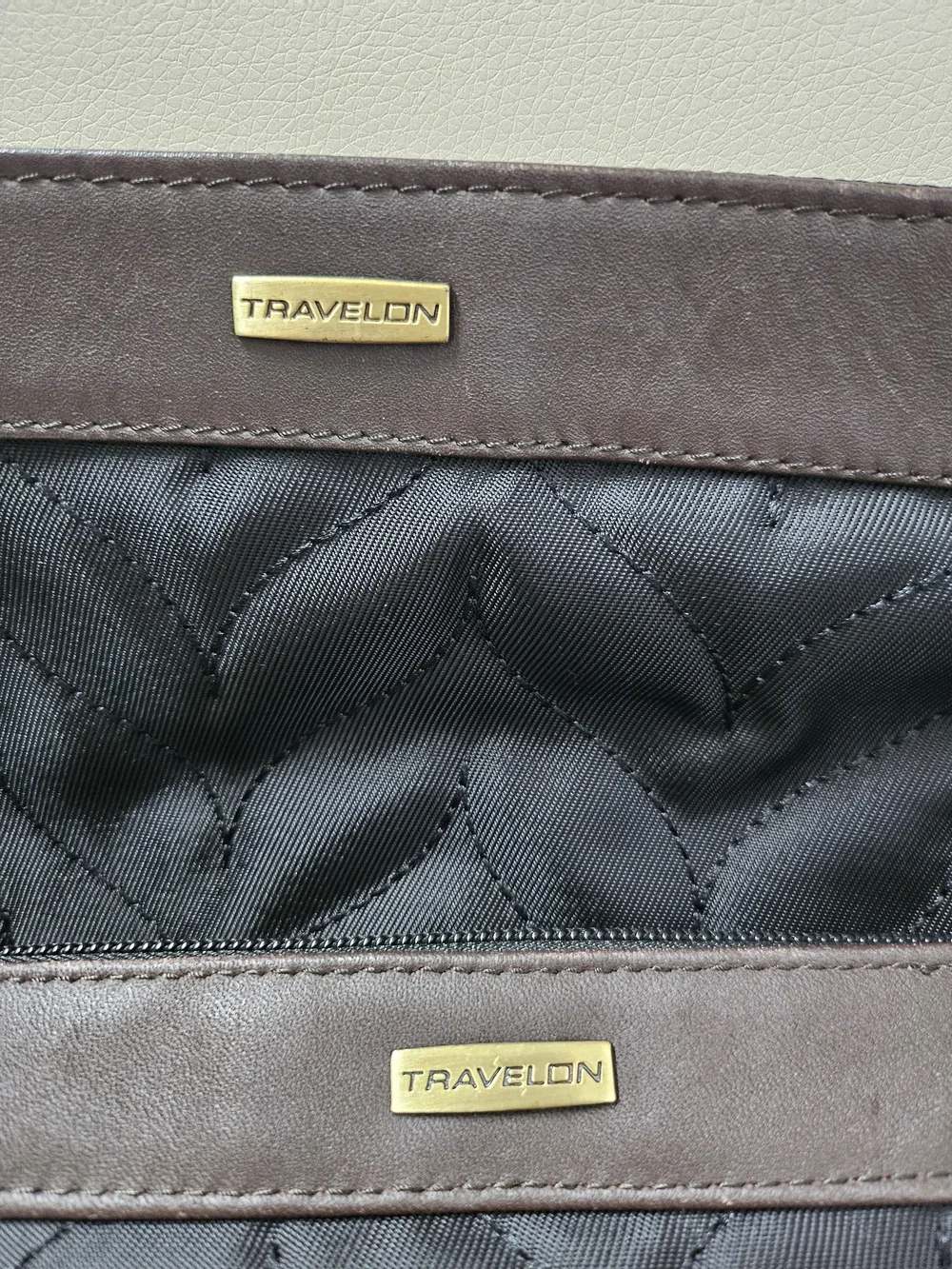 Travelon black quilted