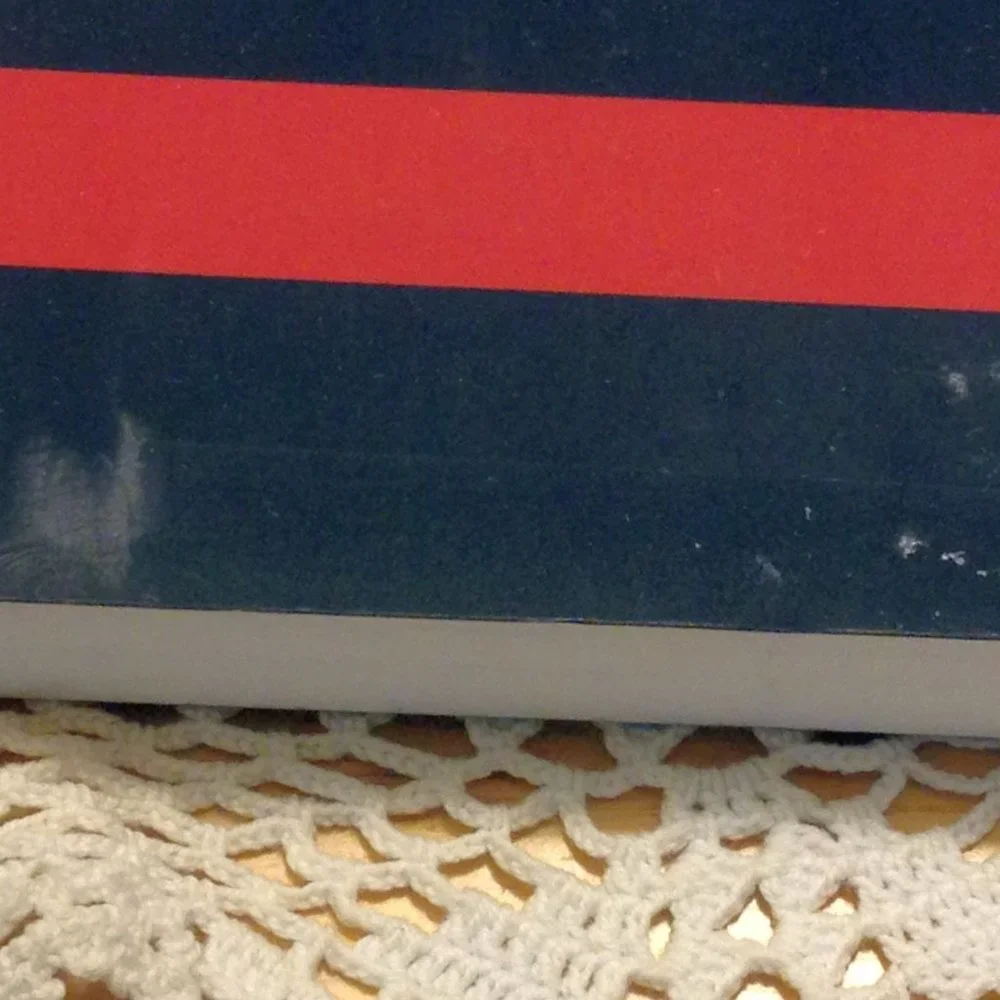 Nzuri $10 book