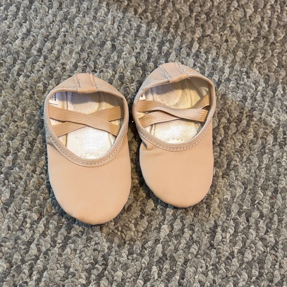 Kids Ballet Slippers - Light Pink Stretch Strap