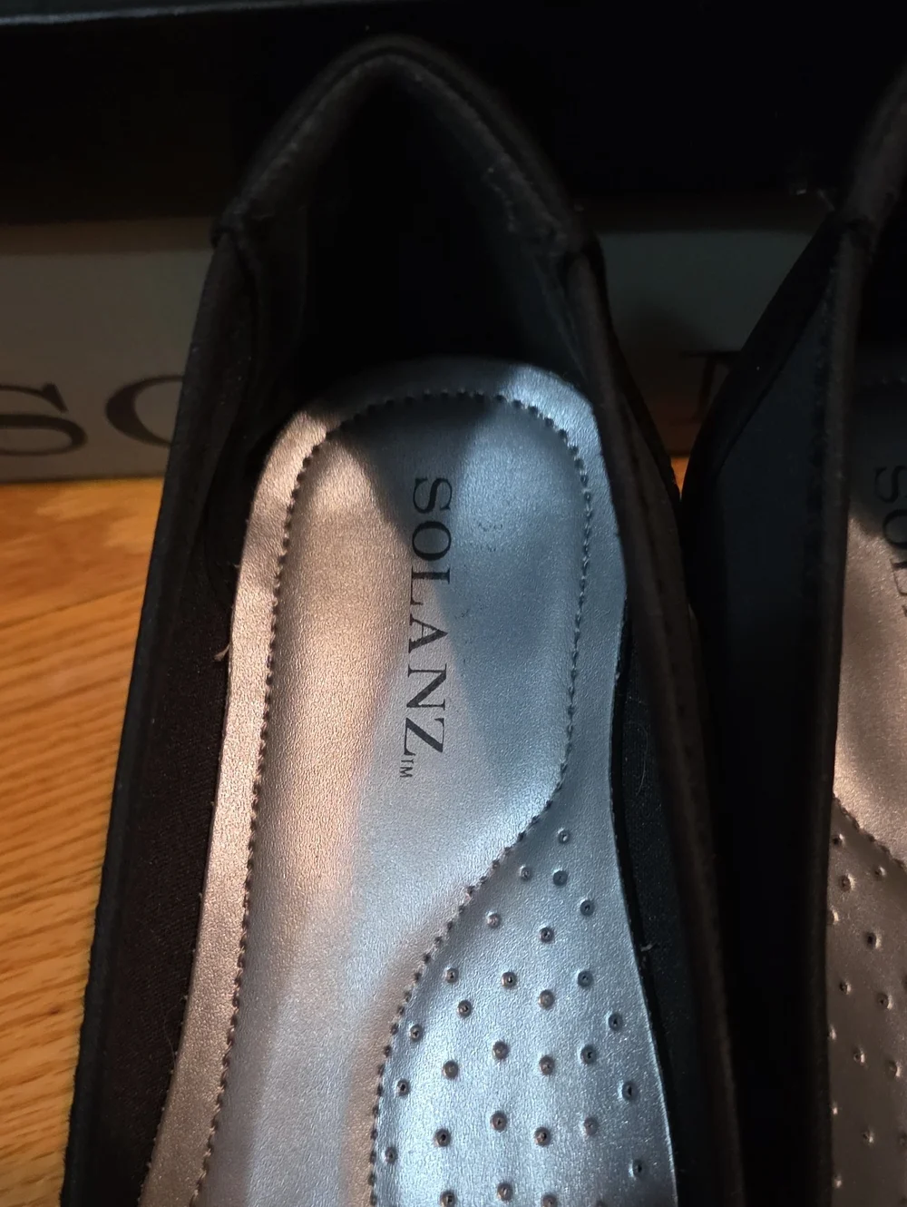 Solanz black wedges