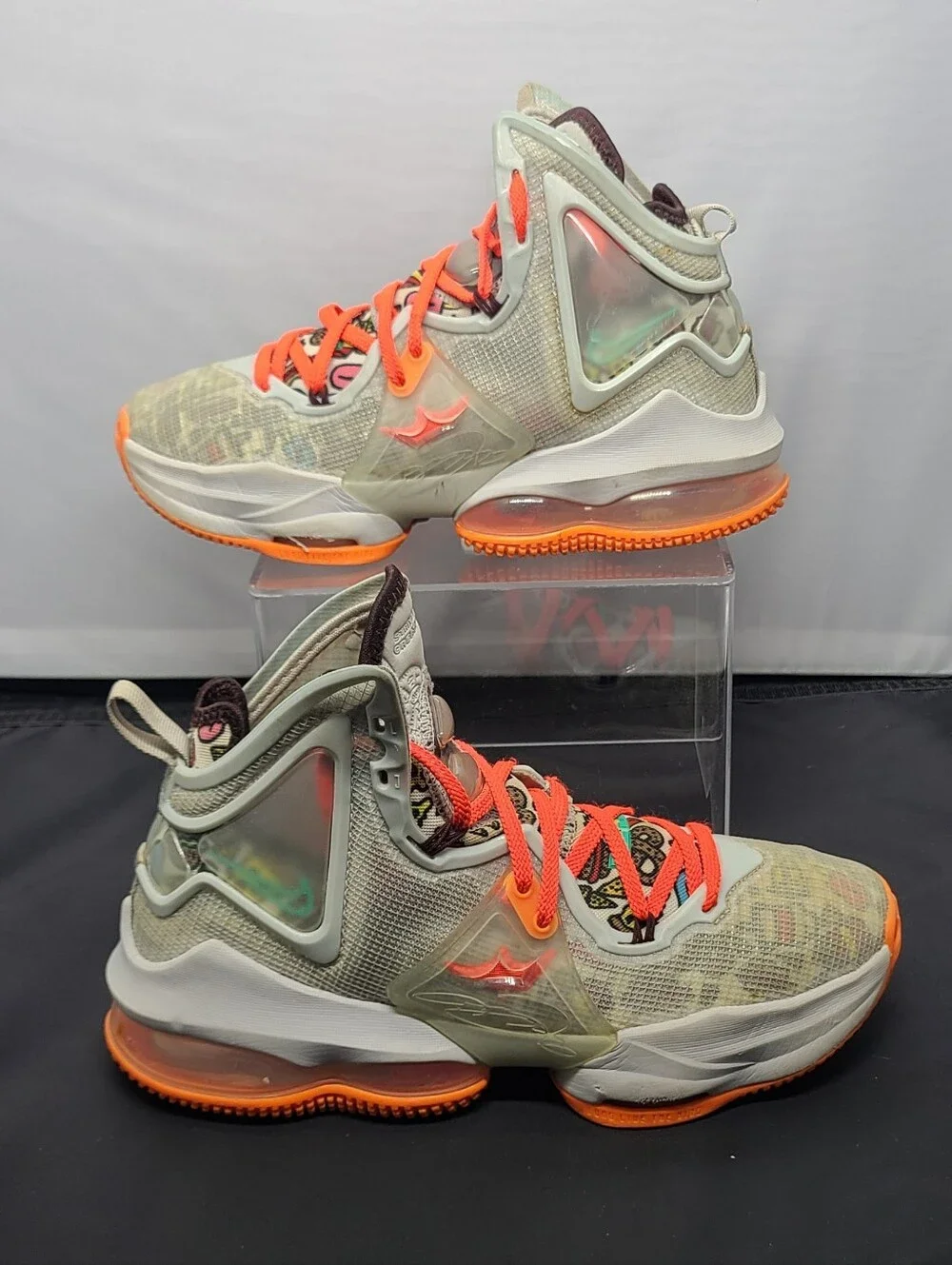 Nike LeBron 19 DD0418-001 Gray Orange Basketball Shoes Sneakers kids Size 5Y