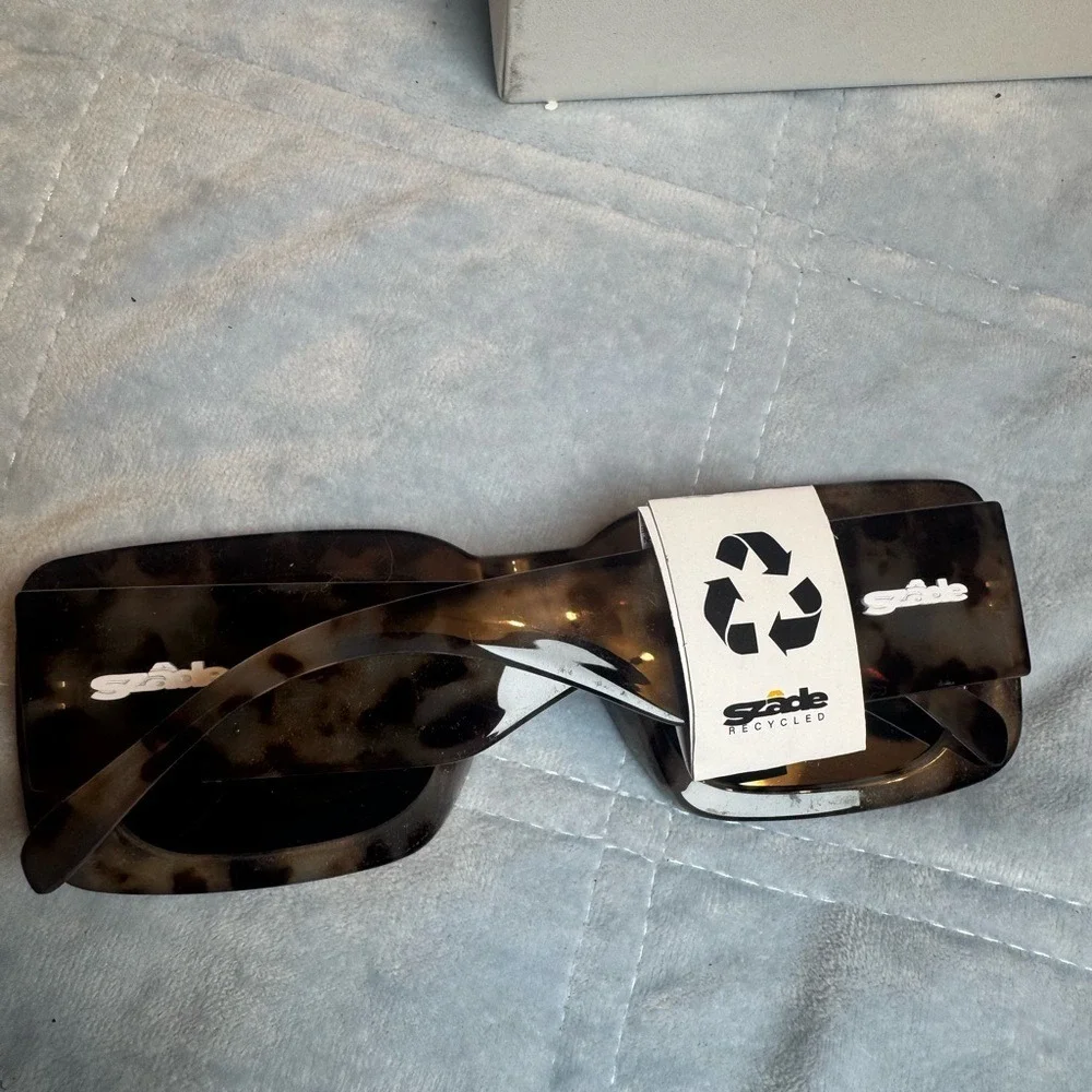 Szade stylish tortoiseshell