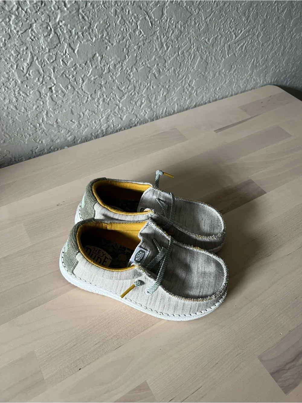 Hey Dude casual slip