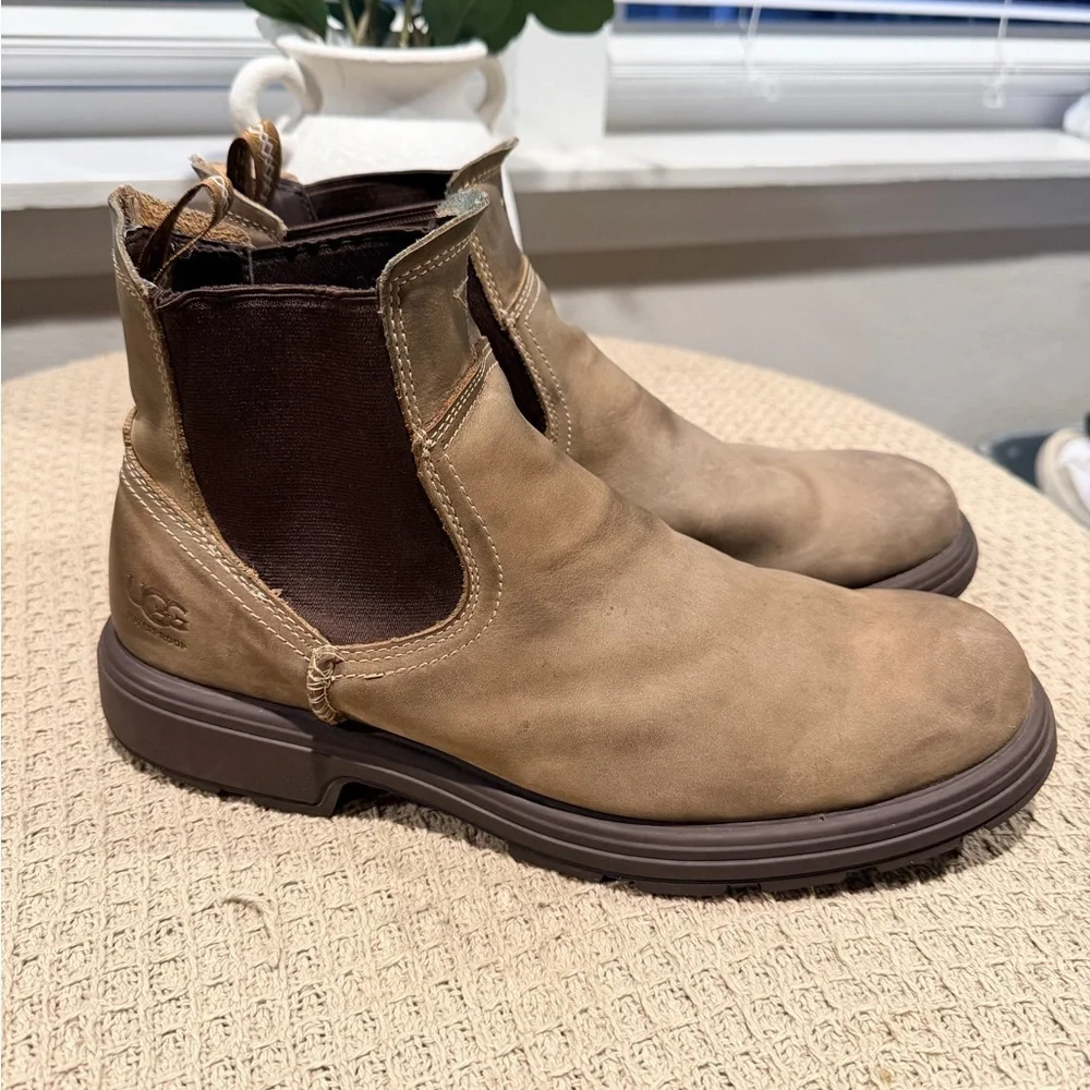 UGG stylish chukka