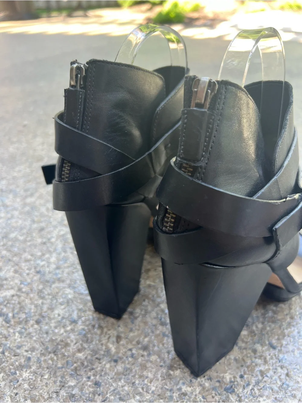 BCBGMaxAzria bold platform
