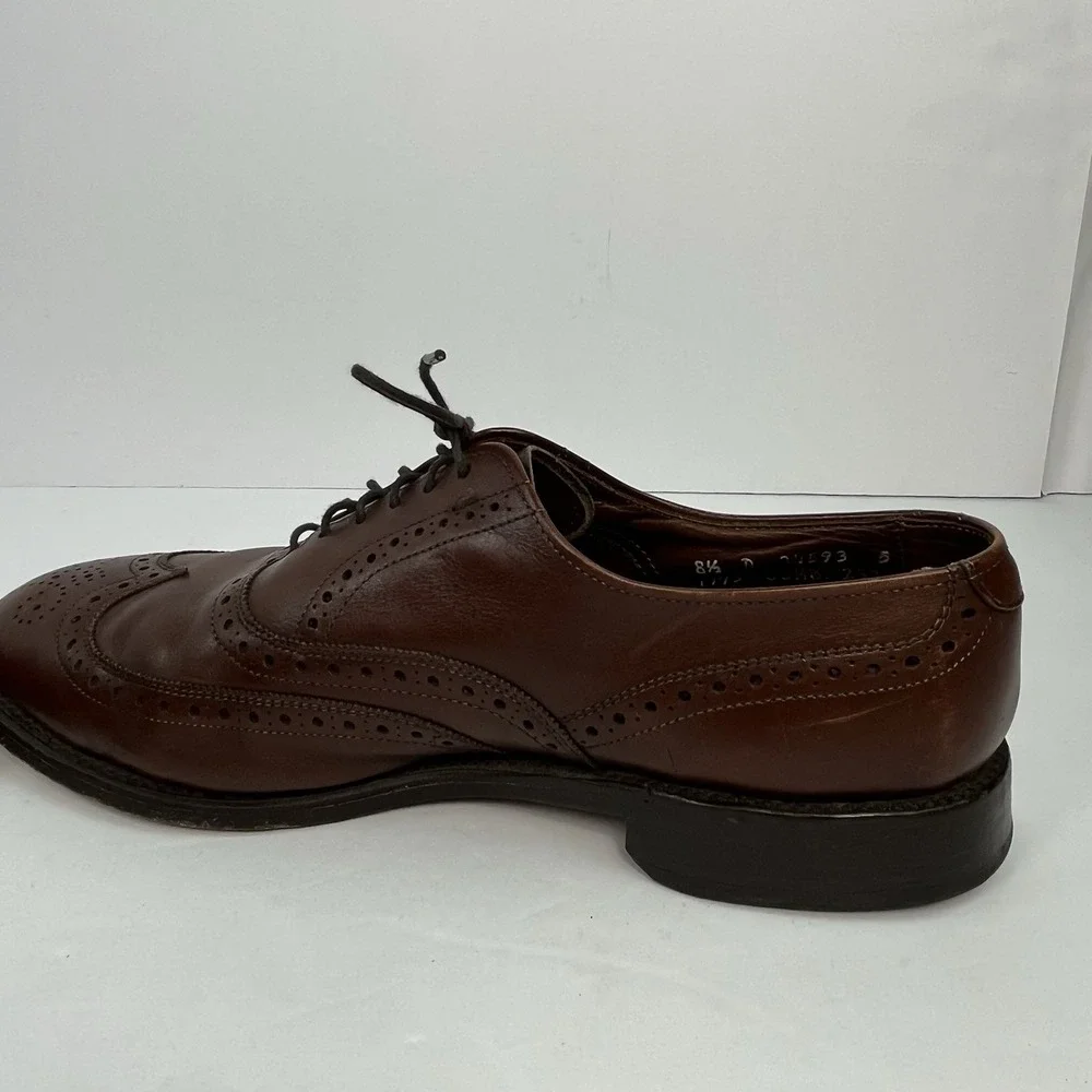 Allen Edmonds there are