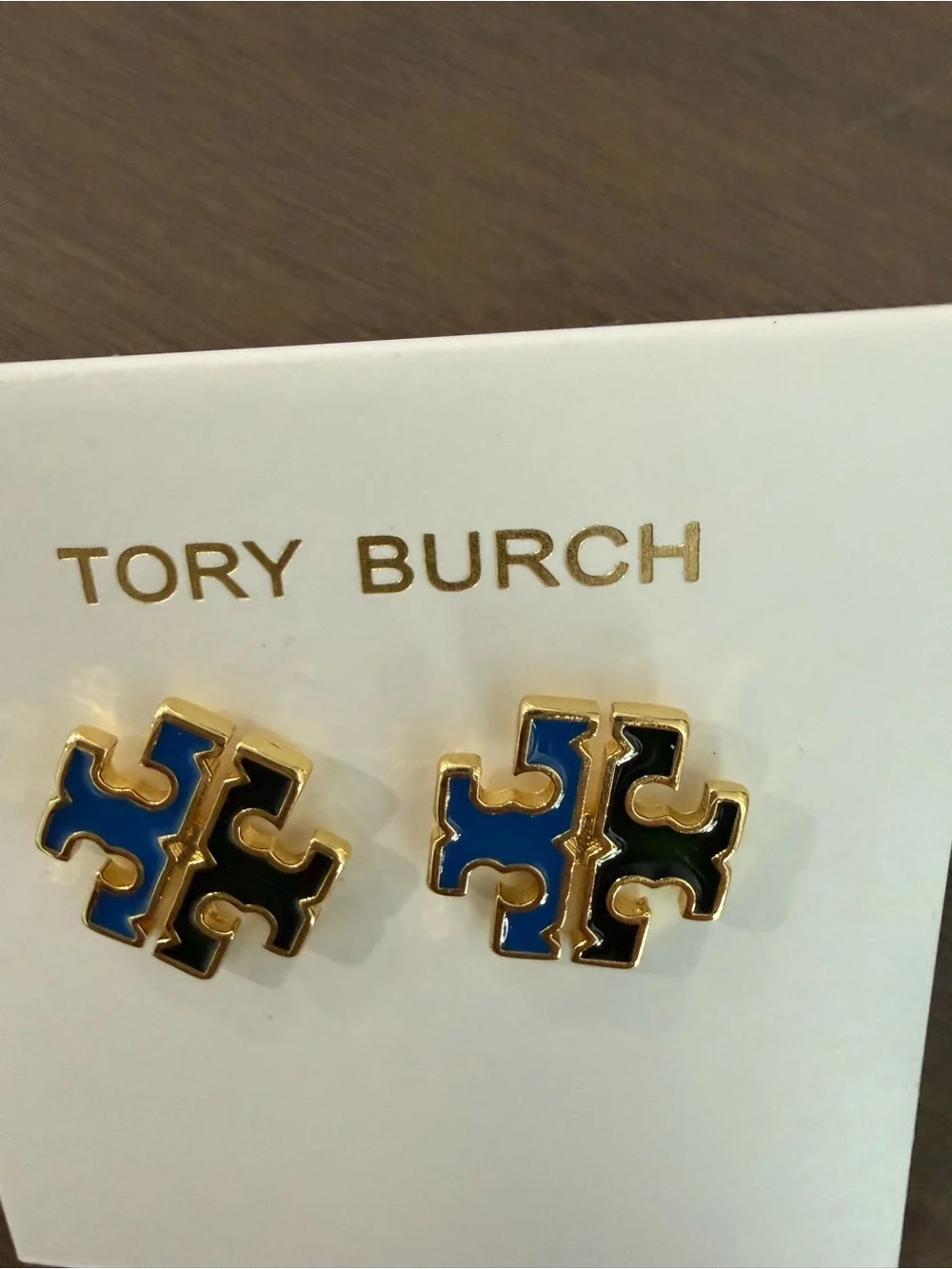 Tory Burch nwt ships