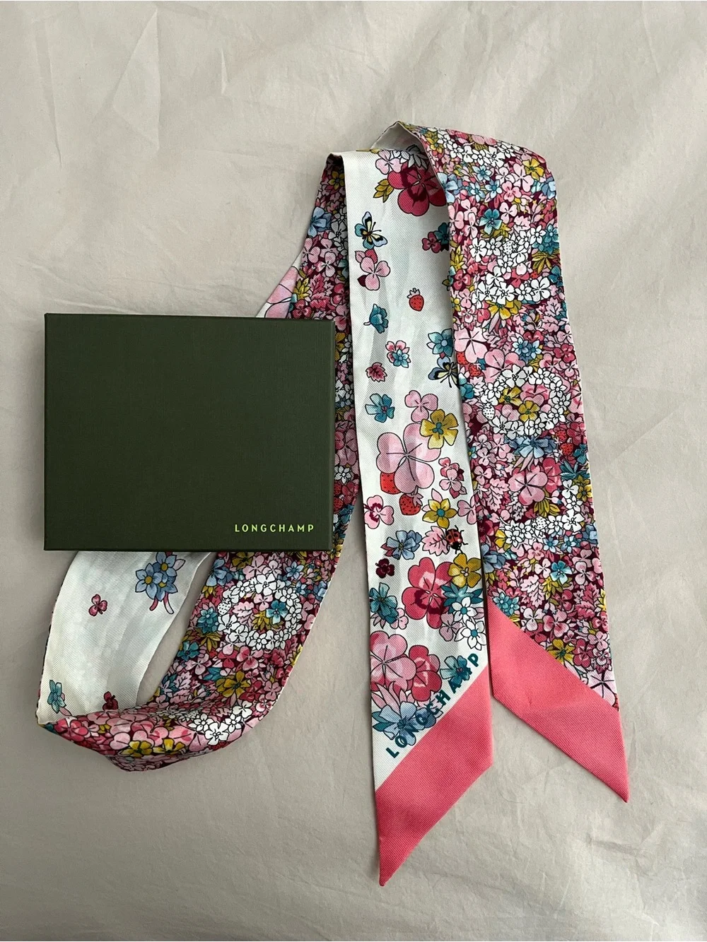 Longchamp slim silk