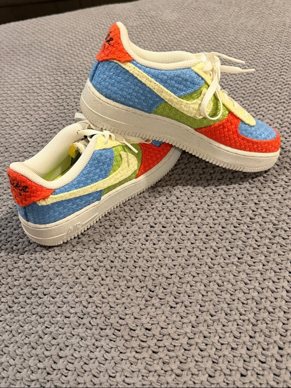 Nike bright multicolor