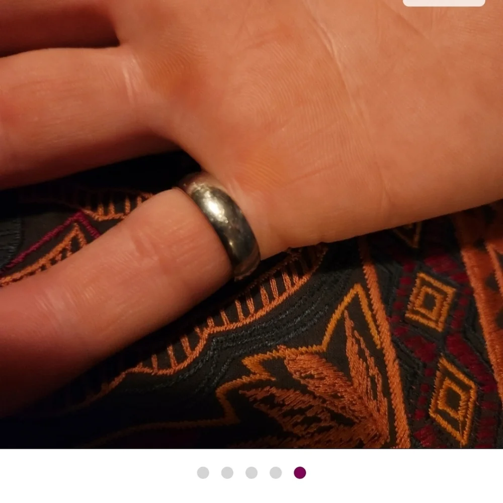 N/A stylish silver