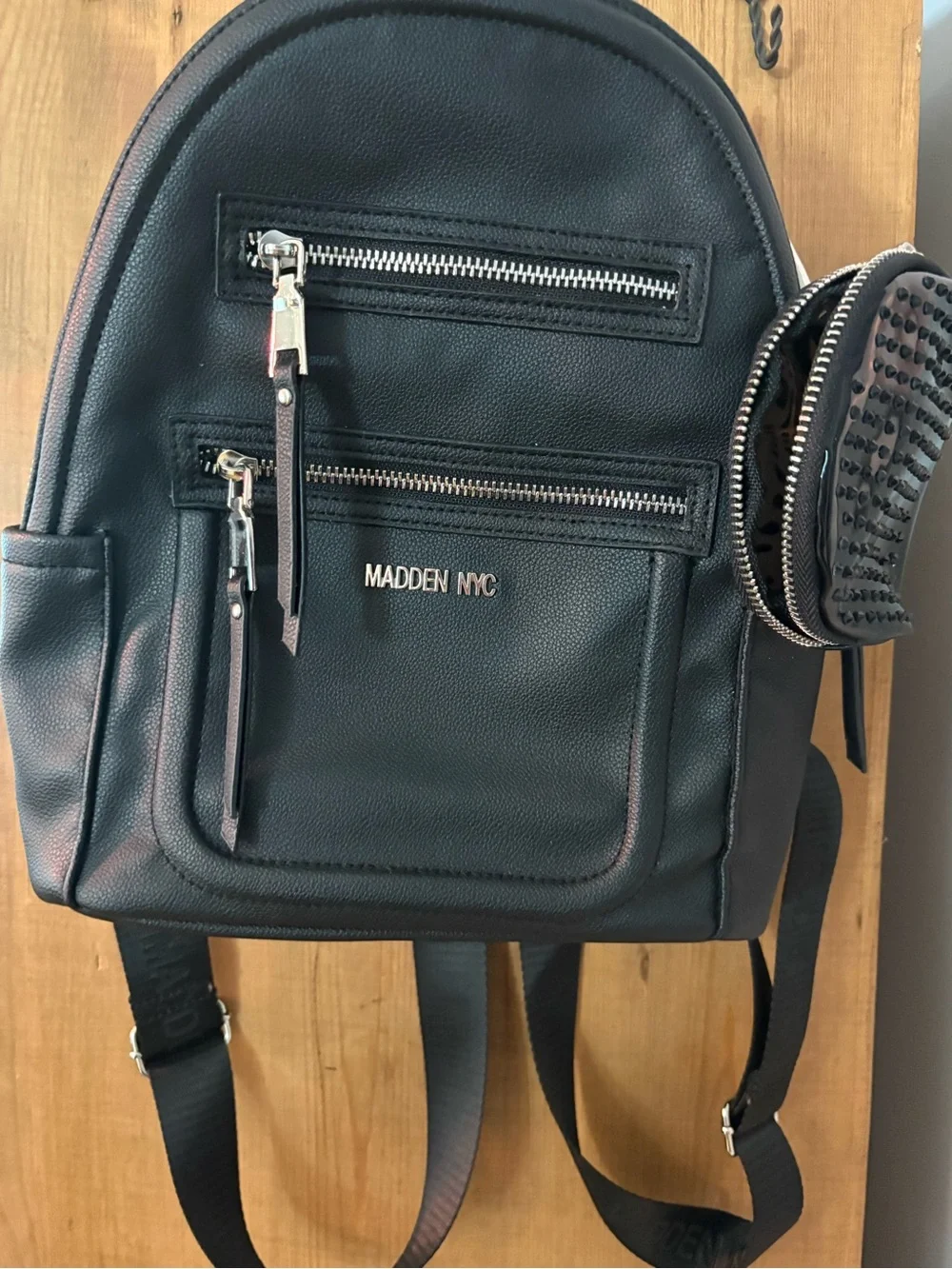 Madden Nyc sleek black