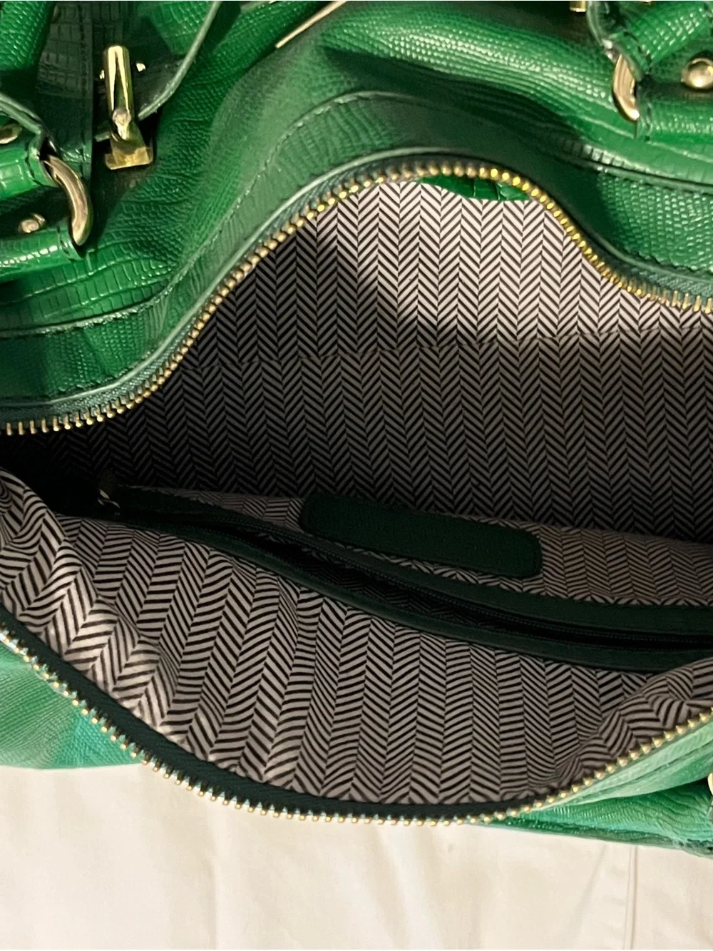 Steve Madden Green Purse with Tassel Accent and detachable strap