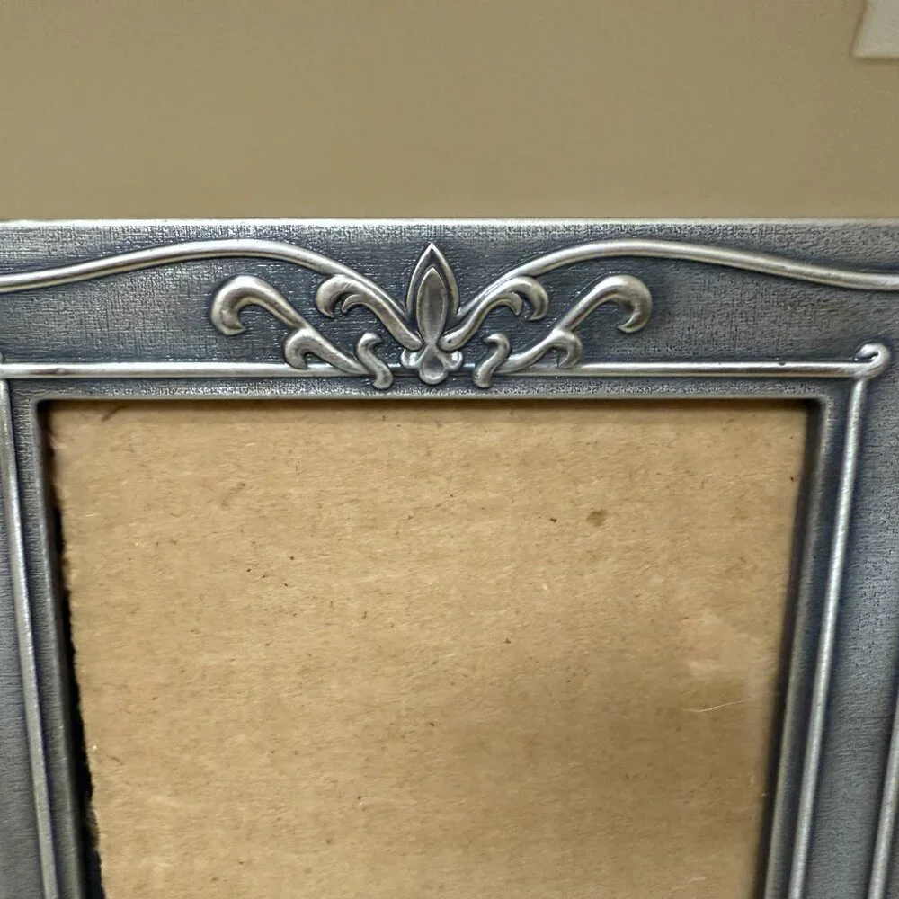 N/A metal picture