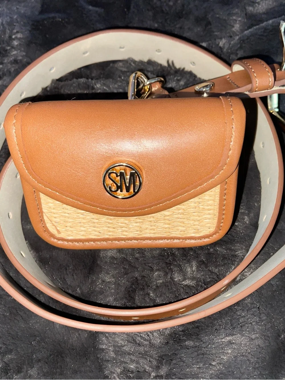 Steve Madden compact belt