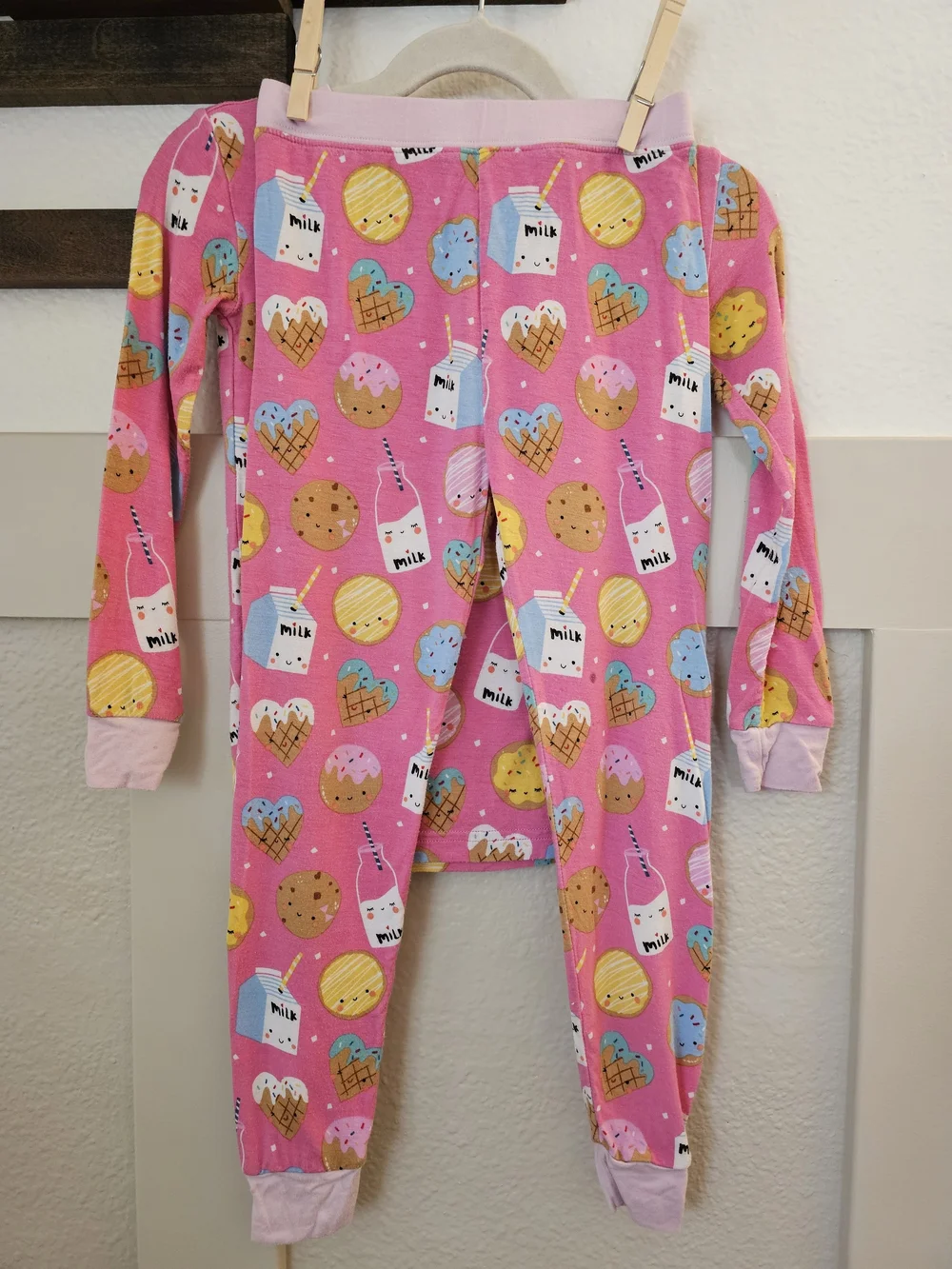 Little Sleepies pink cookies