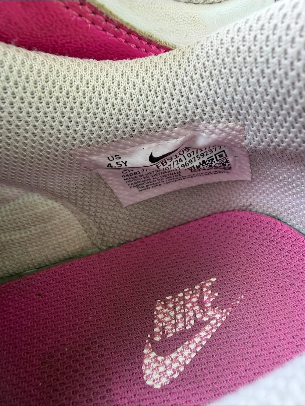 Nike bright pink