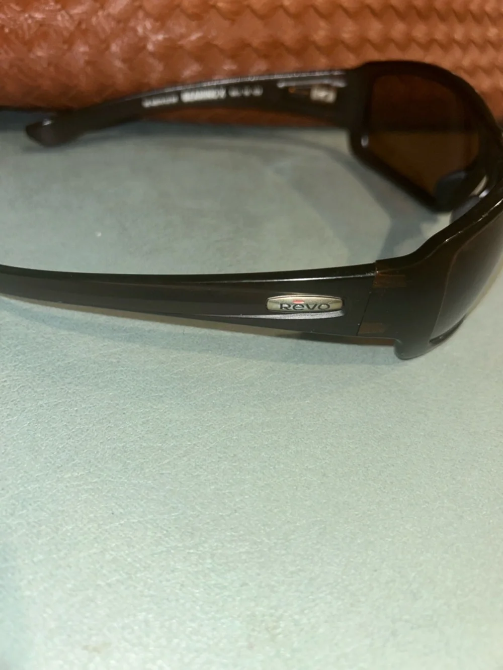 Revo bearing brown