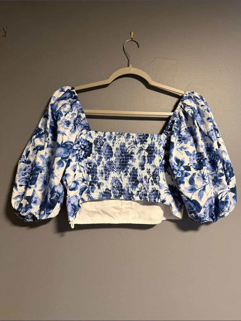 Abercrombie & Fitch blue white