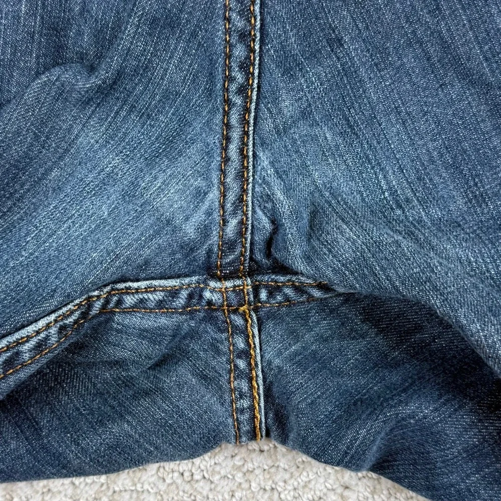 Levis item good