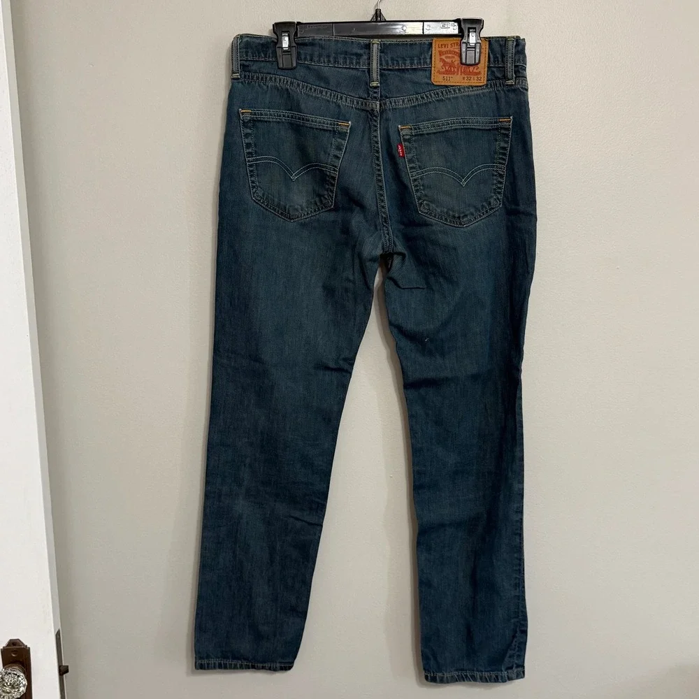 Levis item good