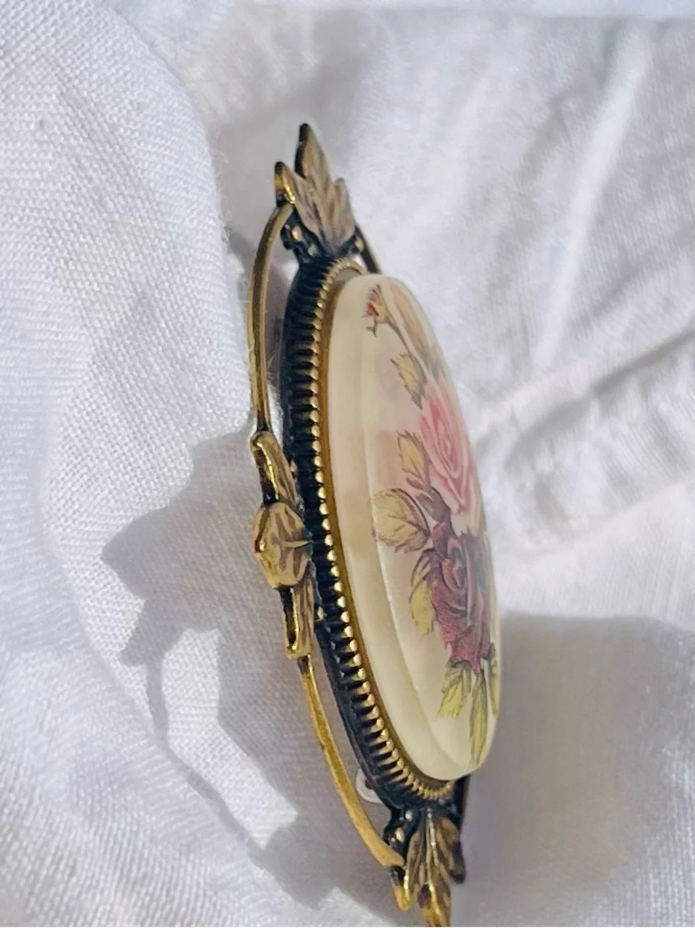 N/A large oval