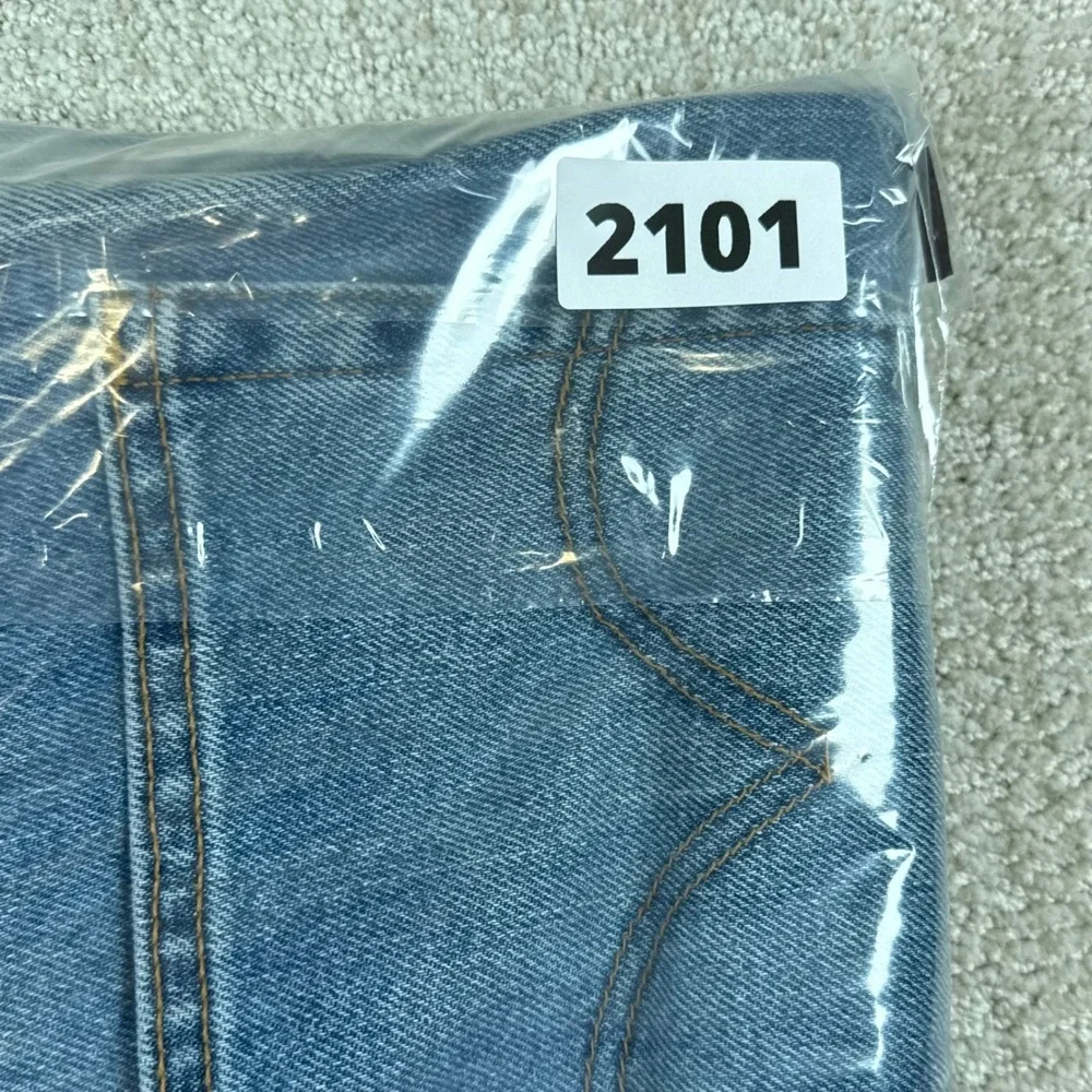 Levis item good