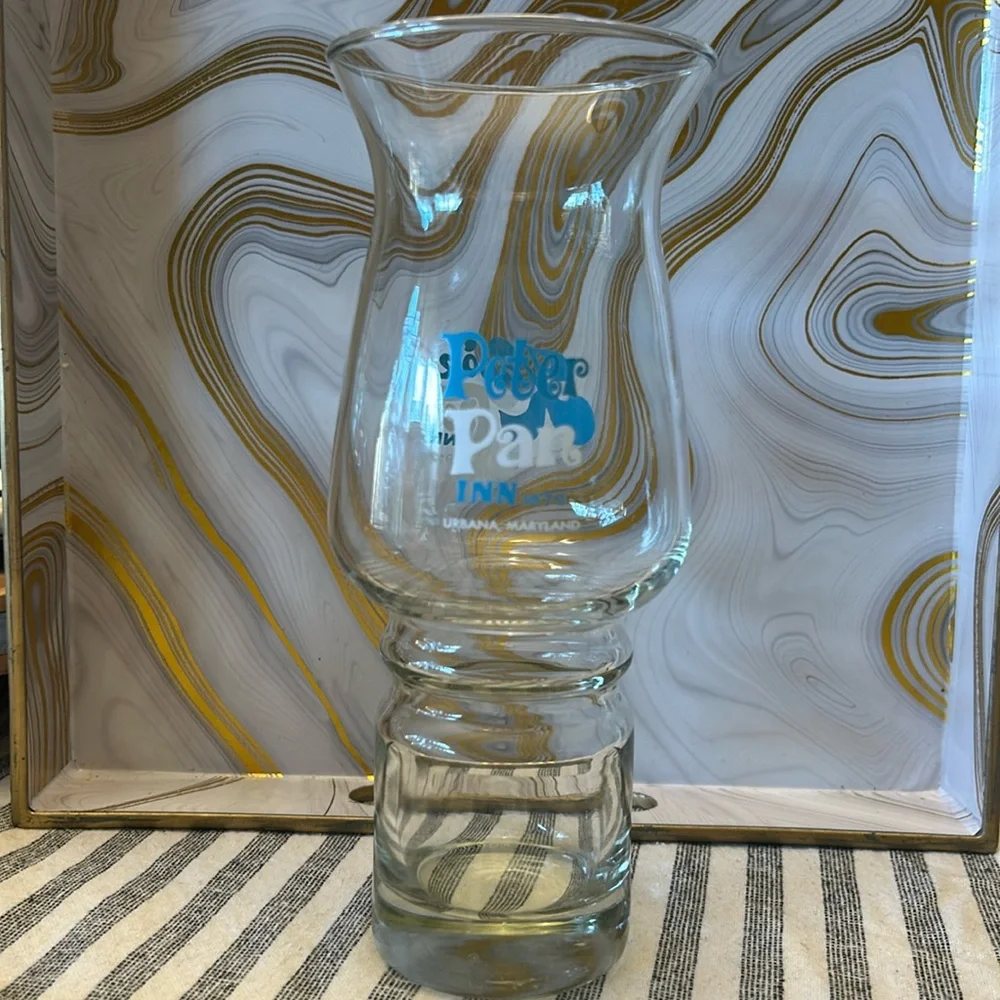 VTG 1978 Kapok Tree Inns Souvenir Hurricane Cocktail Beverage Glass Clear & Blue