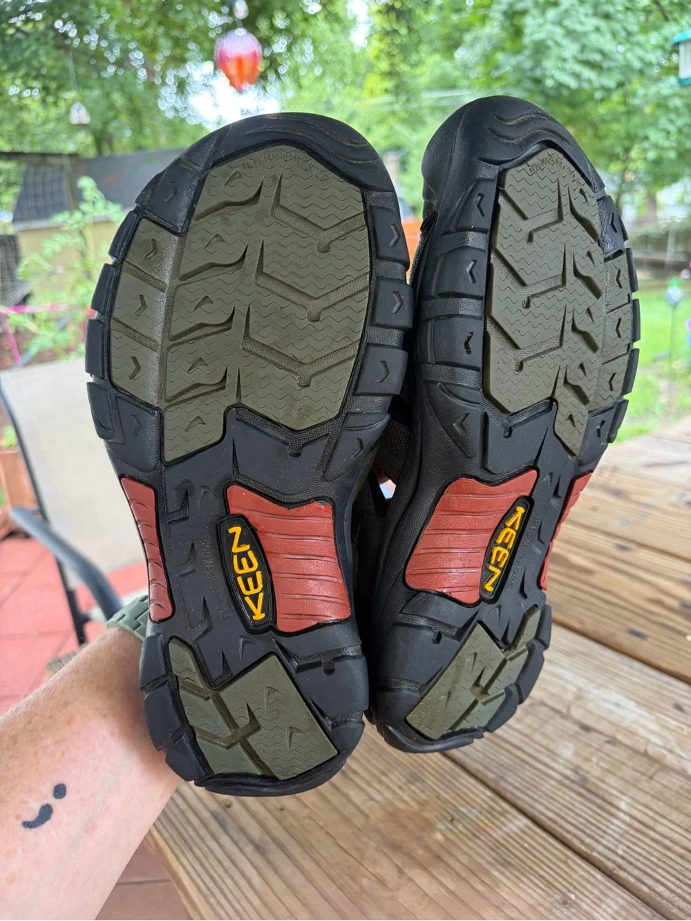 Keen rugged closed