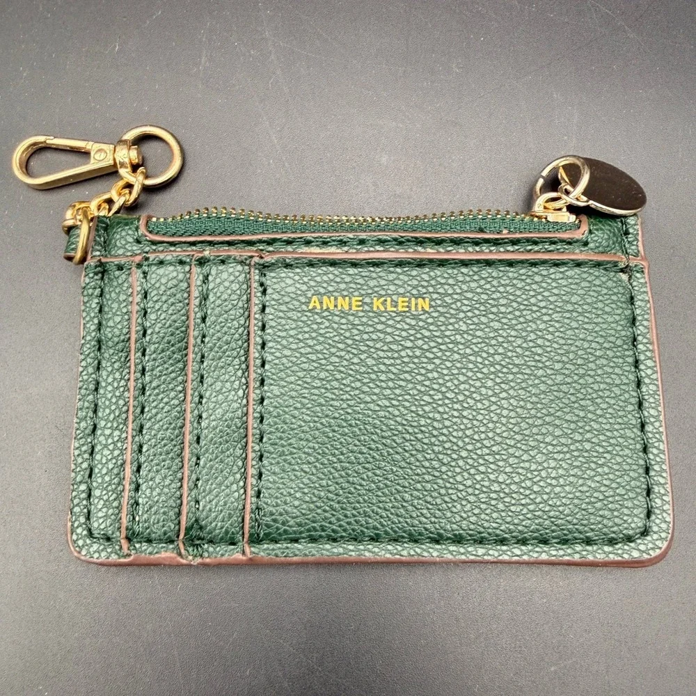 Anne Klein Forest Green Pebbled Card Case Wallet Keychain Gold Lion Medallion