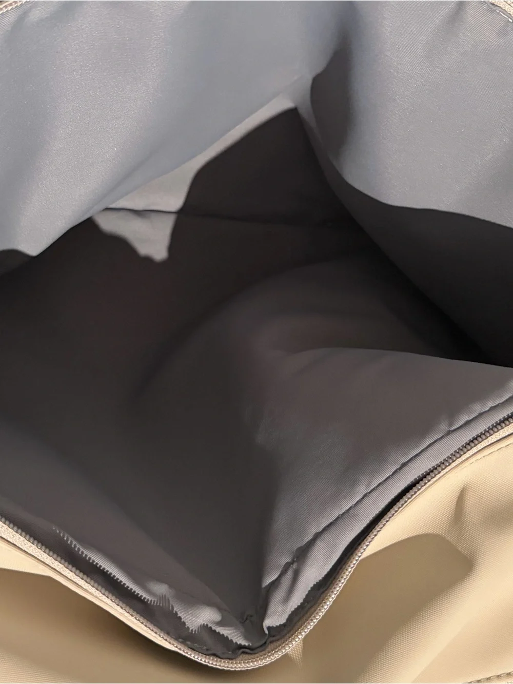 Away spacious beige