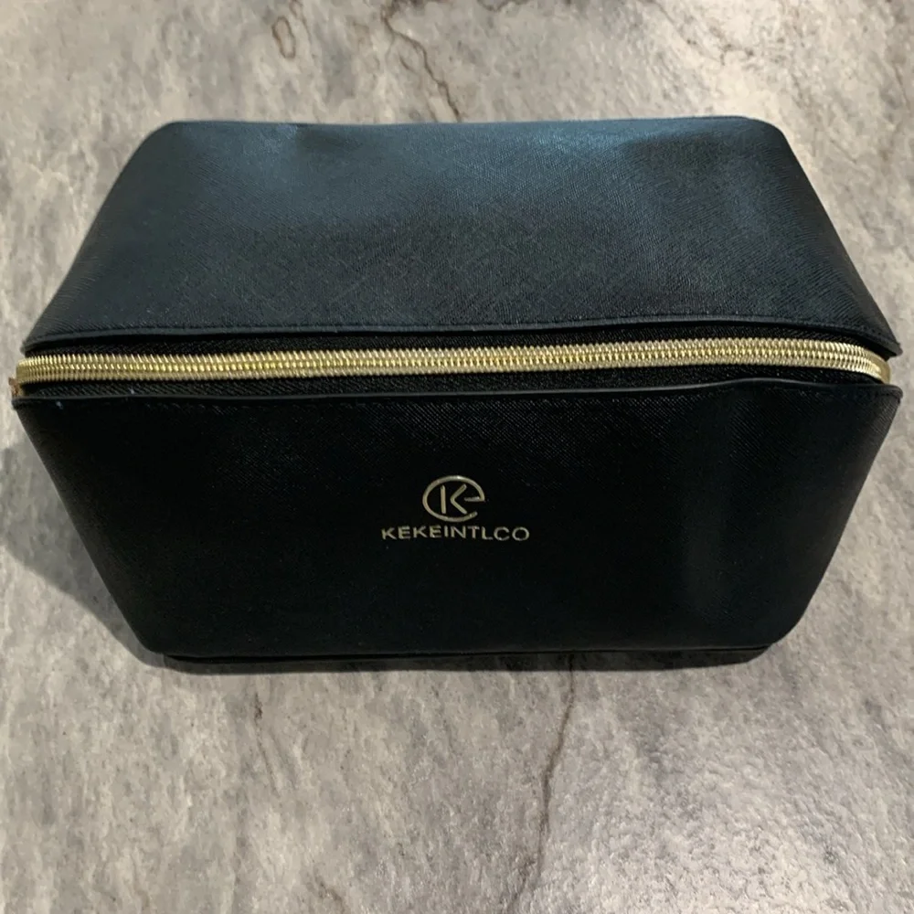 kekeintlco makeup travel