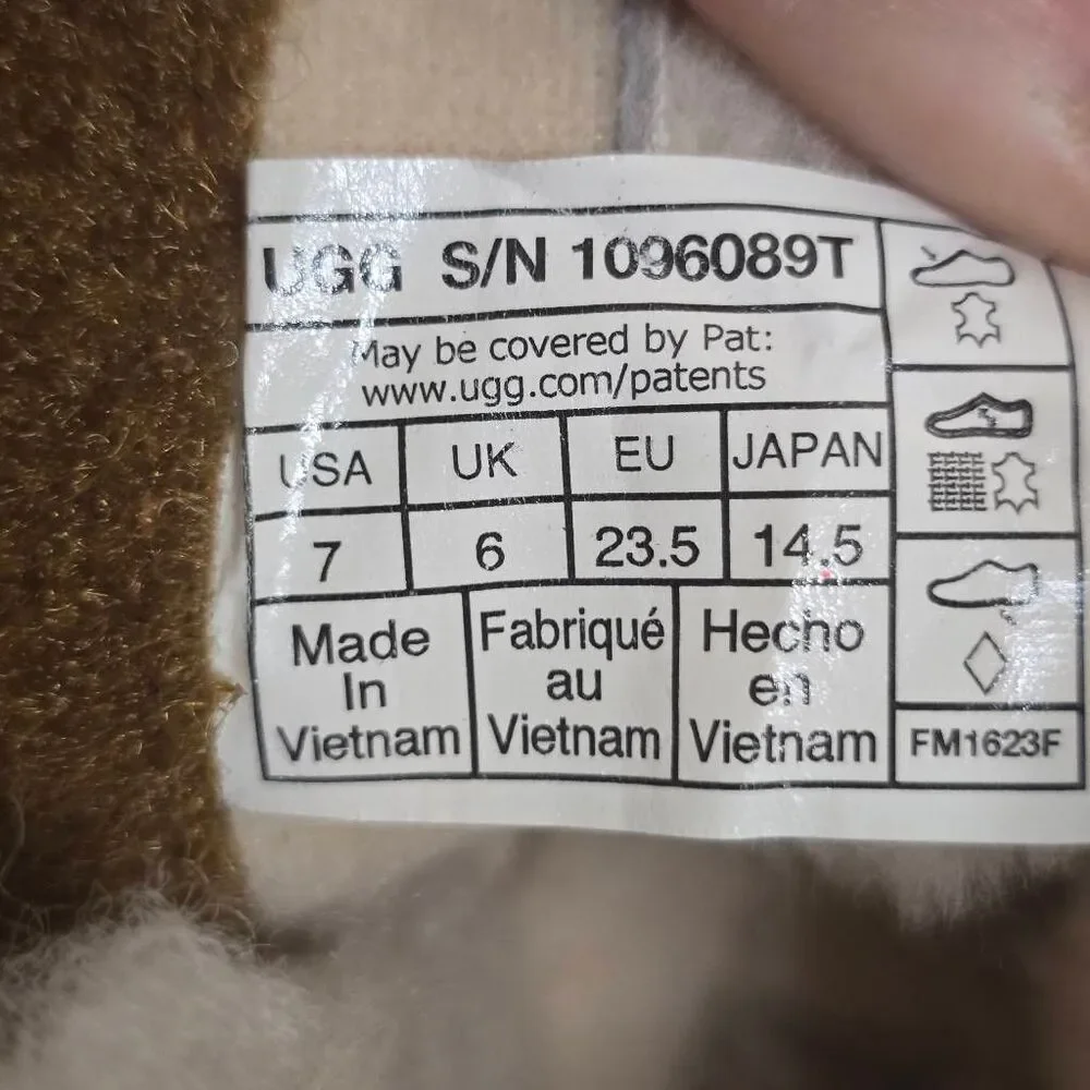 UGG Keelan Toddler Boots Chestnut Suede Fleece Shearling Ankle Booties 7