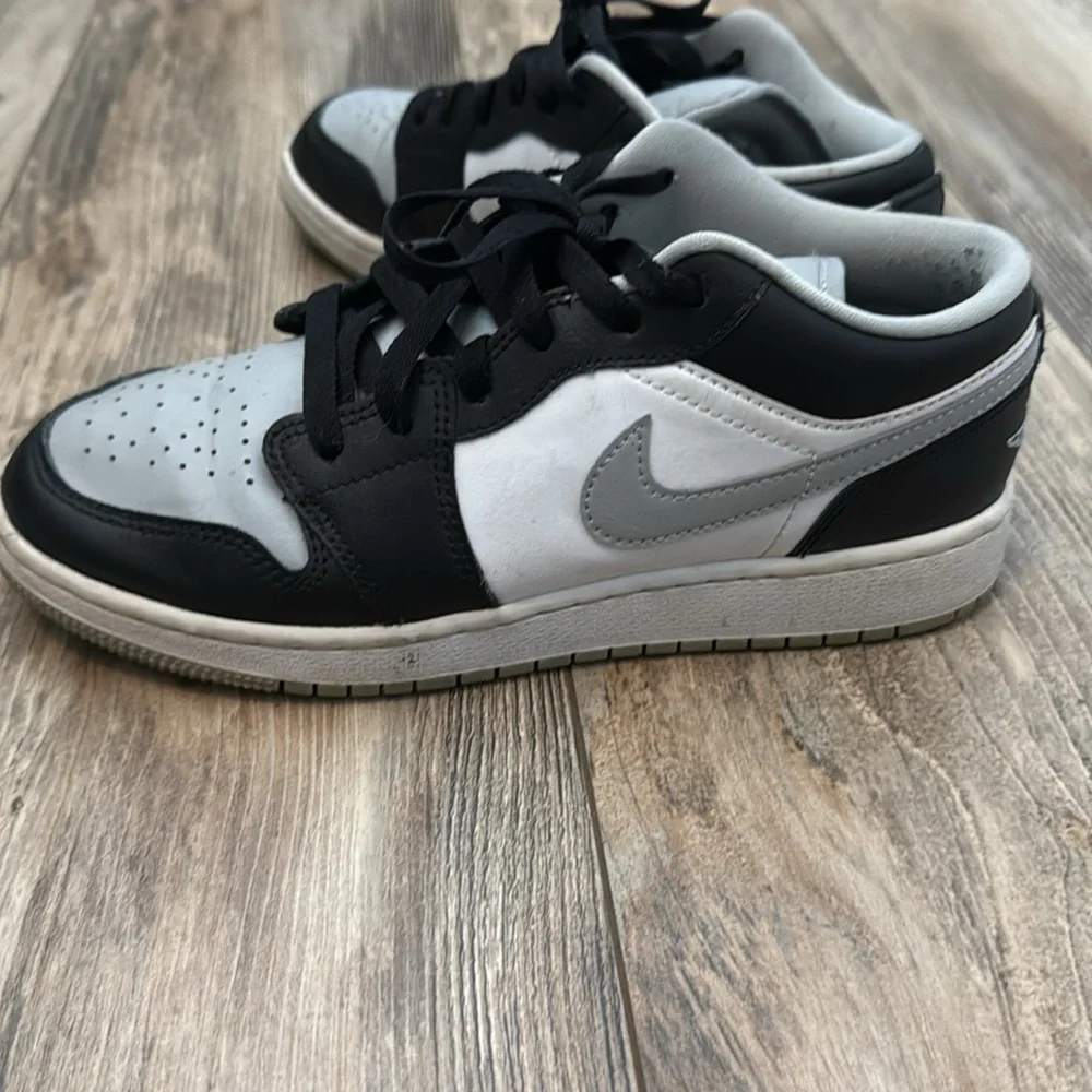 Nike sleek sneakers