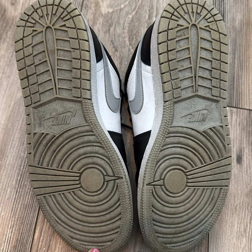 Nike sleek sneakers