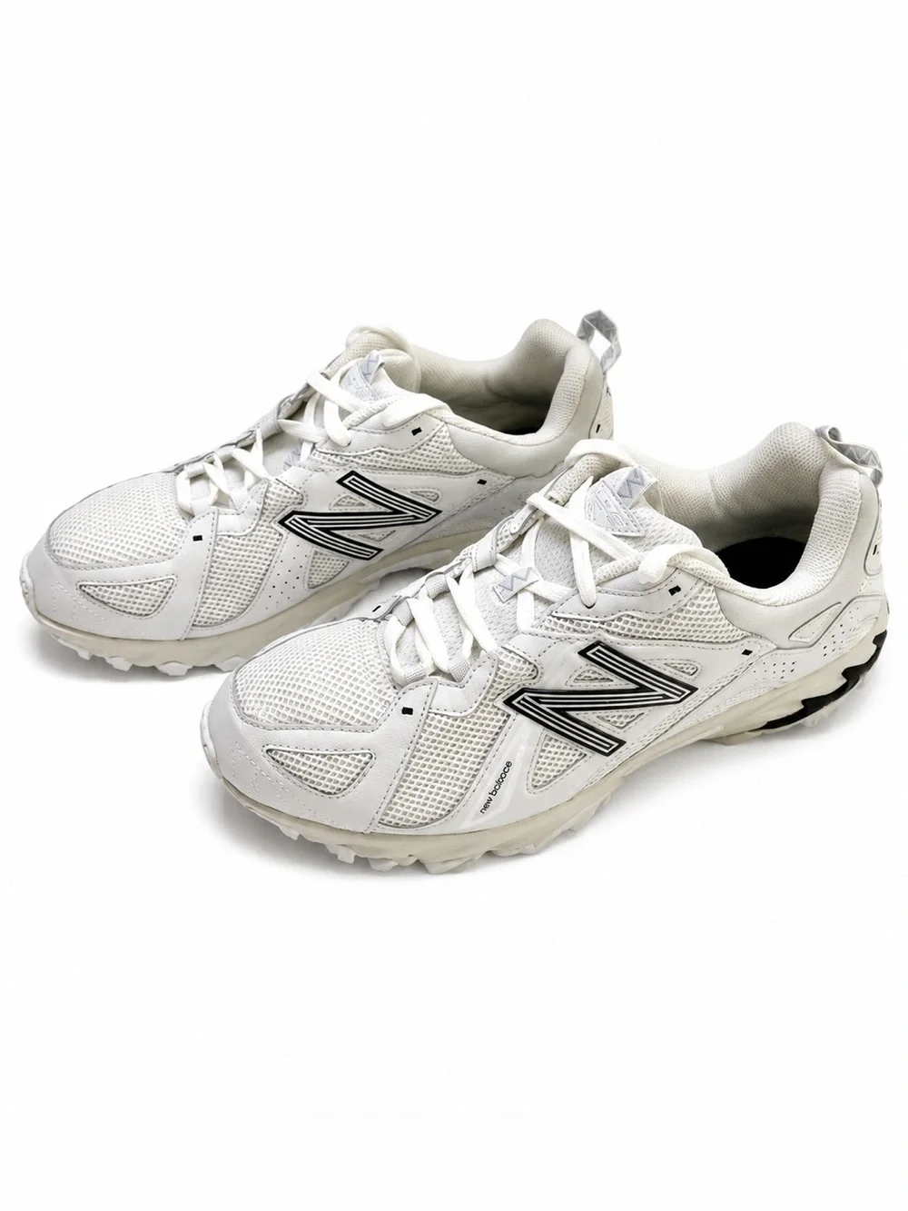 New Balance 610White ,Black and Light Gray Athletic Low top Sneakers.size-11.5