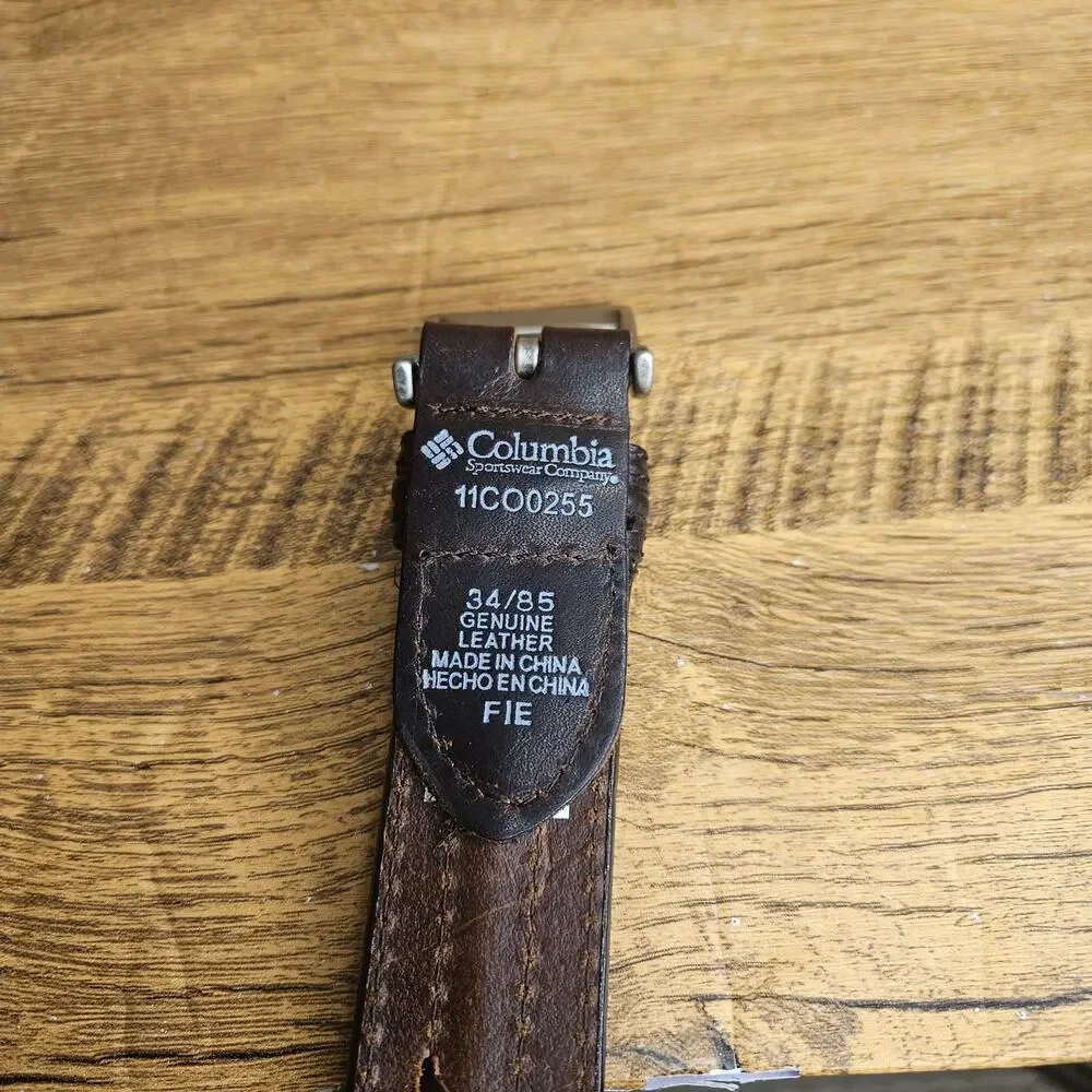 Columbia size 34