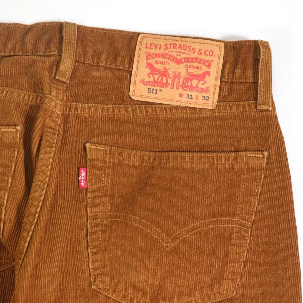 Levis •	brand levi