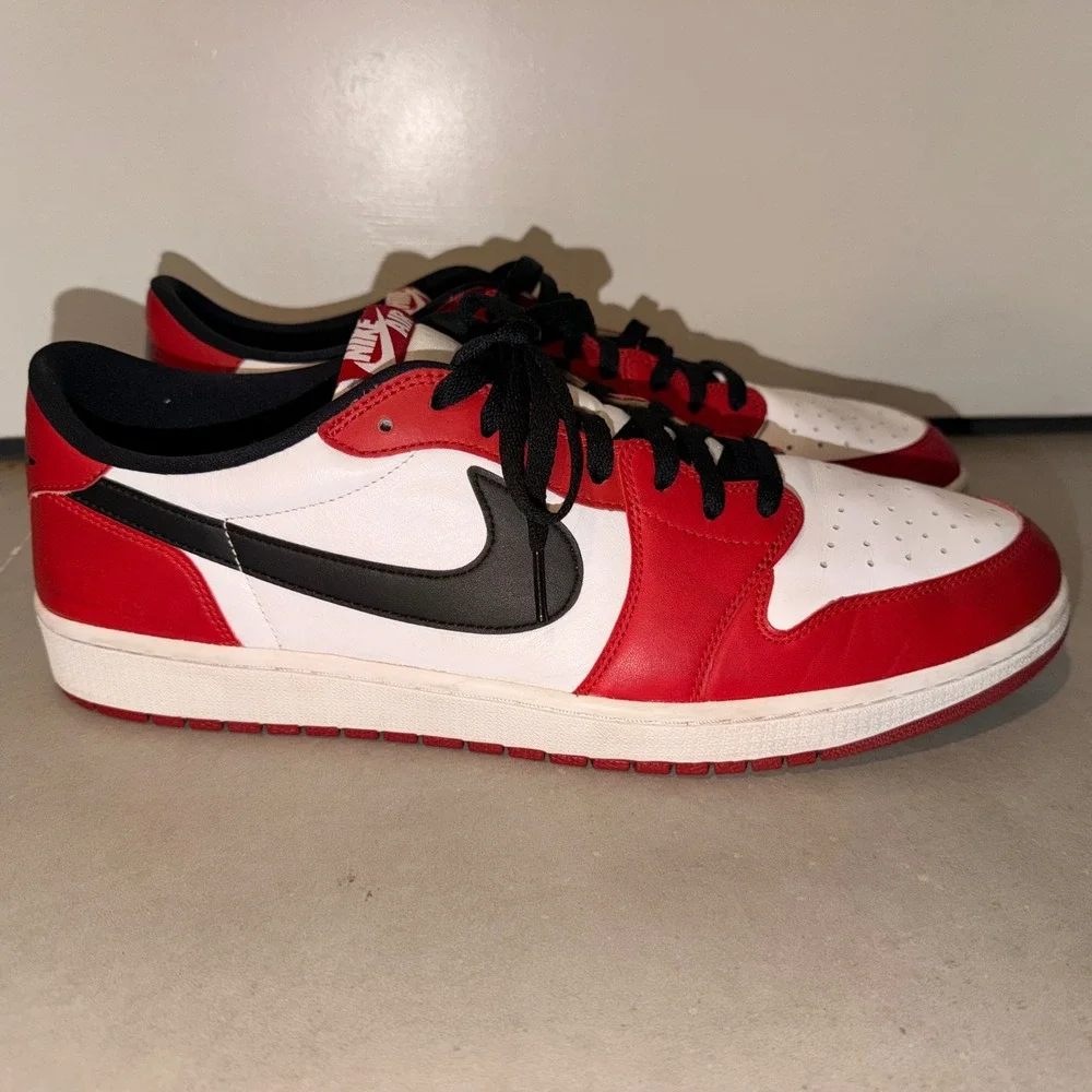 Air Jordan 1 Retro Low OG Chicago Mens 16 Red White Black 705329-600 2016 Clean