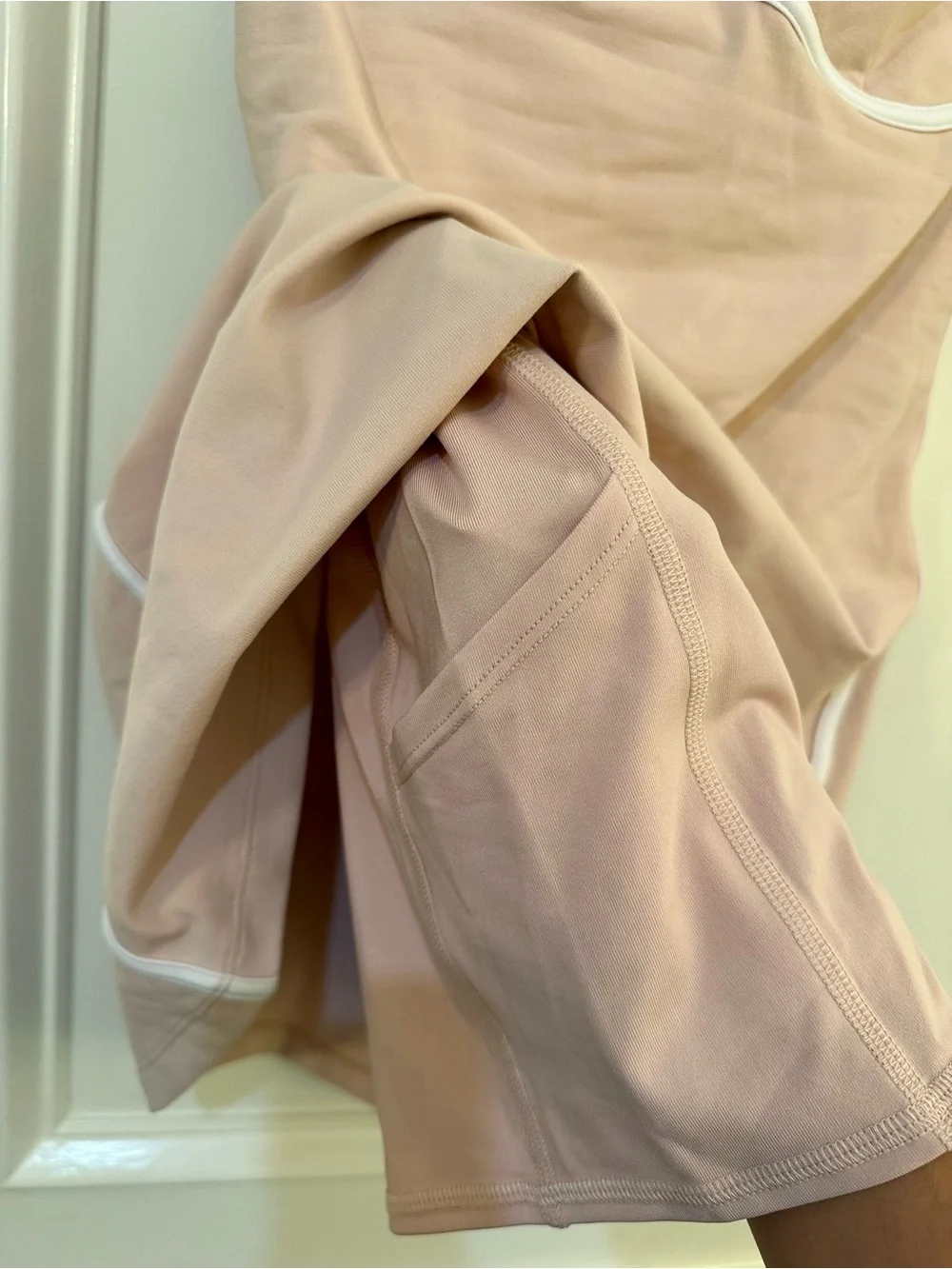 ALO Yoga pale pink