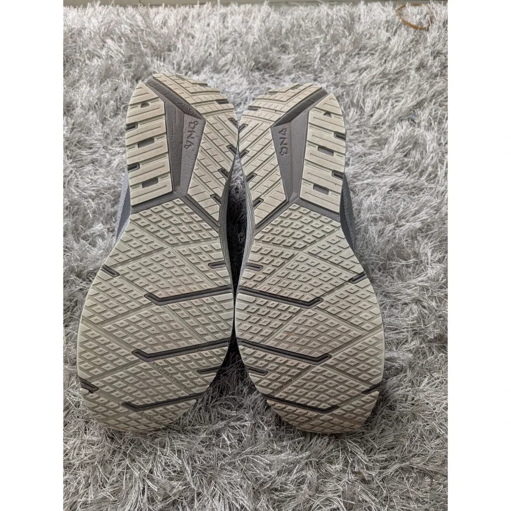 Brooks mens revel