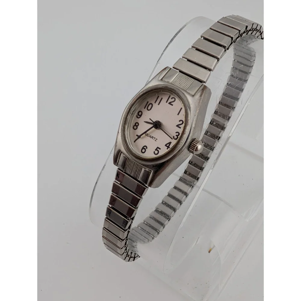White Stag Watch Women‎ 18mm Case Silver Stretch Band- New Battery