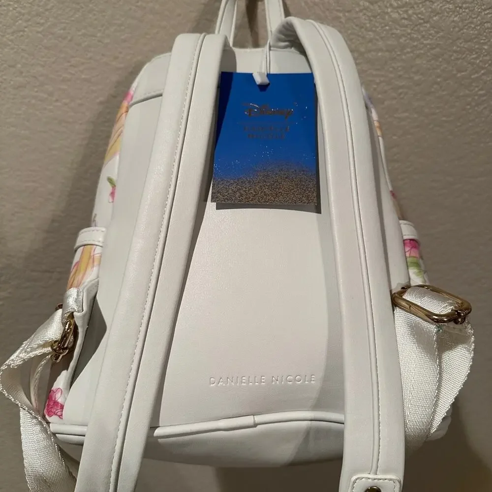 Danielle Nicole stylish women