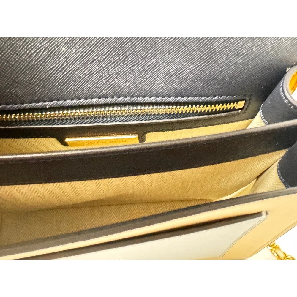 Tory Burch tory burch