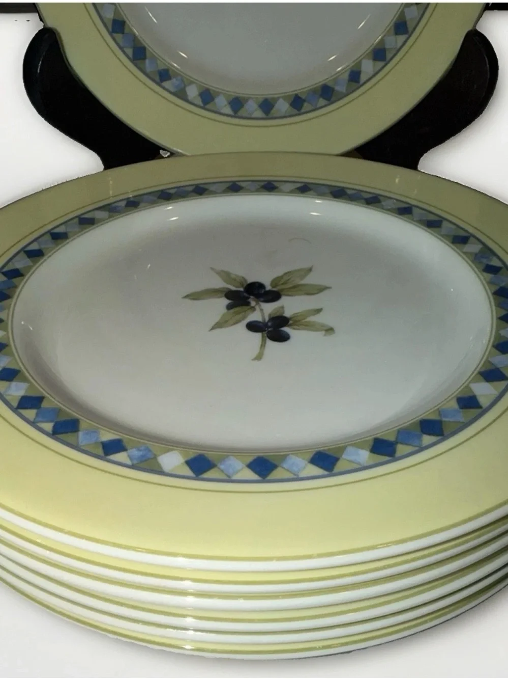 Royal Doulton each central