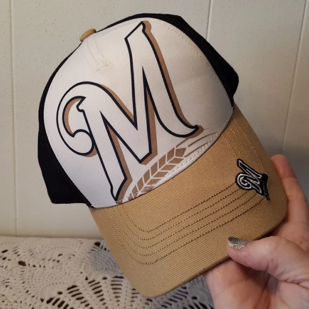EUC Youth Size Milwaukee Brewers Baseball Cap Hat Velcro Back for Sizing