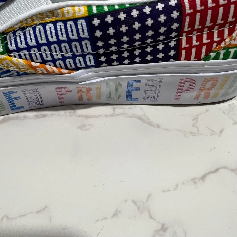 Vans nwob pride