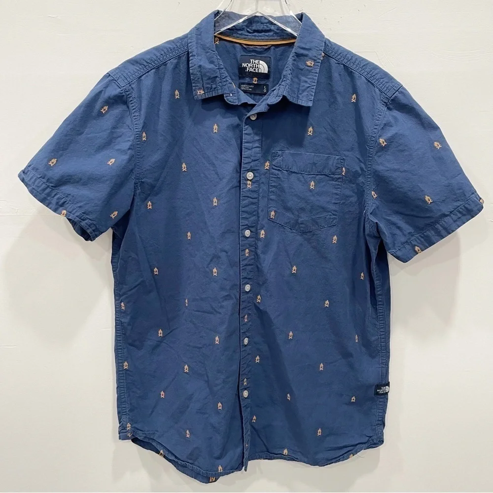 The North Face Short Sleeve Button Down Shirt Blue Men’s Large Bonfire Campfire