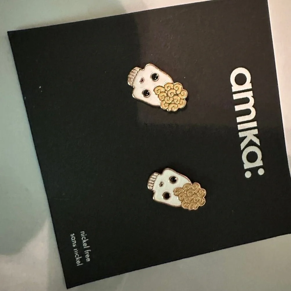 amika earrings skull‎ sugar earrings hair care